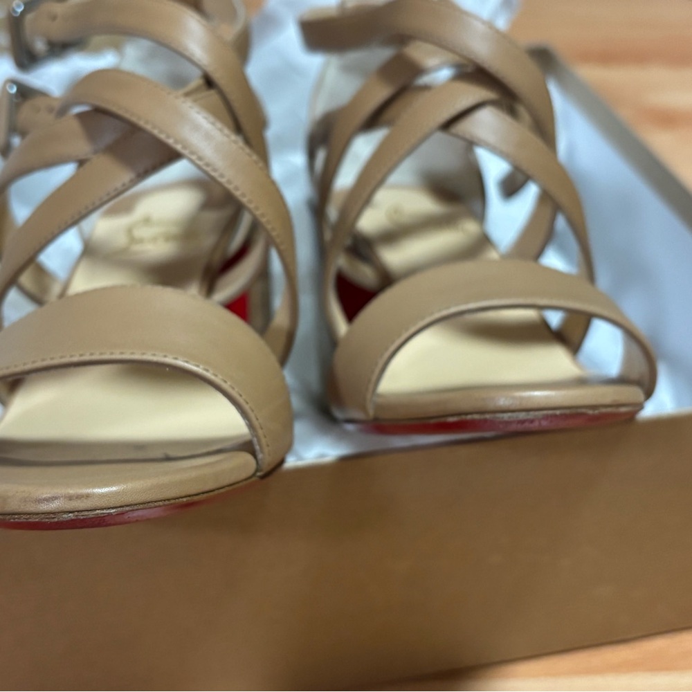 Elegant Tan Strappy Sandals - Picture 11 of 12